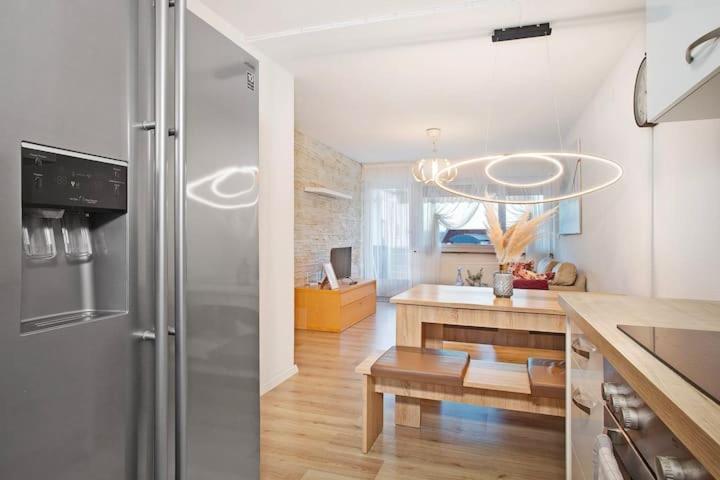 Rd Apartment *